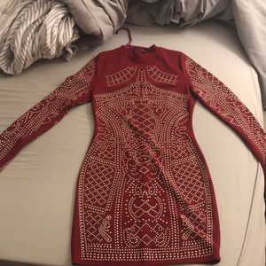 Windsor Maroon Formal dress size Small (2/4)